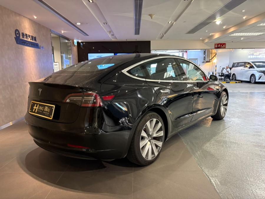 Model 3 Standard Range Plus - Image 2